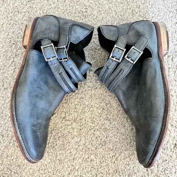 Free People Distressed Black Leather Shoes - Picture 4 of 12